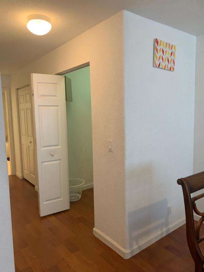 Bedroom Suite In Lauderdale Lakes Townhome フォート・ローダーデール エクステリア 写真