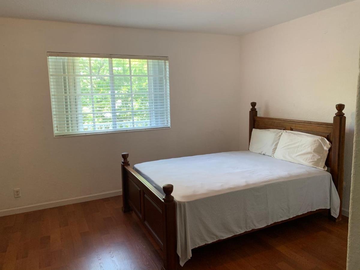 Bedroom Suite In Lauderdale Lakes Townhome フォート・ローダーデール エクステリア 写真