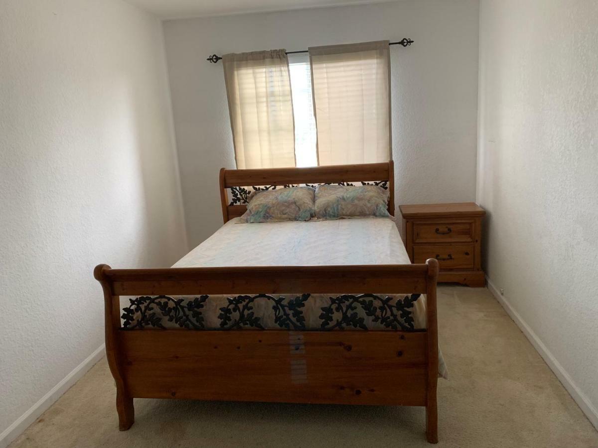 Bedroom Suite In Lauderdale Lakes Townhome フォート・ローダーデール エクステリア 写真